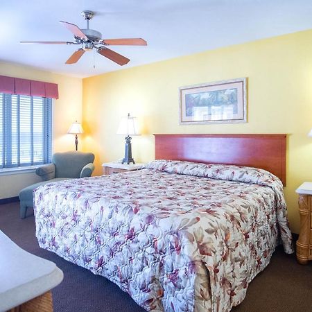 Soundside Holiday Beach Resort Pensacola Beach Exterior foto